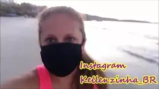 ينيك زوجة أخية على باب الشقة