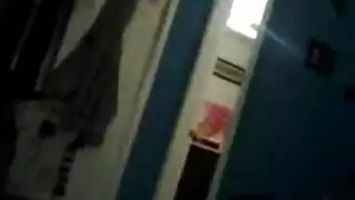 جلسة جنس خفية في المستودع إنهاء بالقذف الداخلي