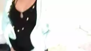 نادي نيك في آي بي: مراهقات حارقات في جماع عنيف