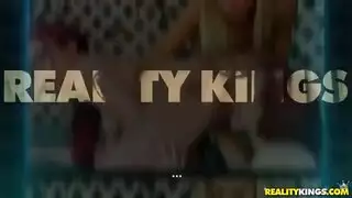 سحاق بين المليف و المراهقة سحاق نار مترجم