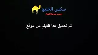 إباحية صريحة: مديرة الفندق ذات الصدر الممتلء تركب عضو الزبون