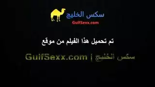 مشهد حمام فوضوي: ضخ فرجها بينما تتغوط