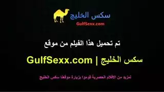 إباحية: التسلل لممارسة الجنس مع بنت الجيران في الحمام