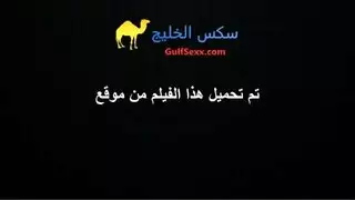 البنت العارية تتعارك من المالك في كل غرفة