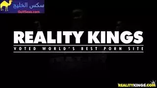 احتفال سحاقي: أم ناضجة وفتاة صغيرة