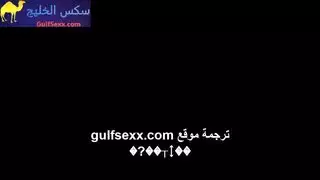 ربة منزل يائسة تبتلع حمولة عامل التصليح