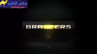 ربة منزل وقحة تتوسل لجنس قوي في المطبخ مشهد إكس إكس إكس كامل
