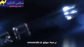 كس يقطر مبلولاً يتم تدميره بقضيب جوردي