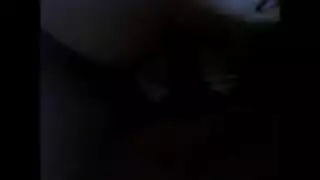 هيلينا الآسيوية الصغيرة تُمارس الجنس من الخلف بقوة