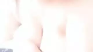 عرض تلك الأثداء الكبيرة المتدلية فيلم إباحي جزائري