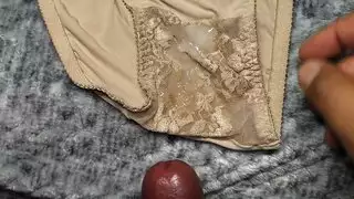 شاعر تجميع صنم مرآة