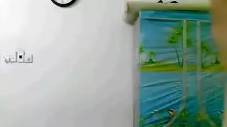شاهد نوسا لانج تتعرض لضرب فتحتها الضيقة حتى تصرخ