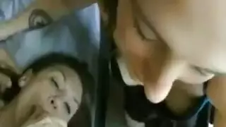 نجم الإباحية بينو تفتح ساقيها على مصراعيهما للاختراق المزدوج إكس إكس إكس