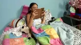 الفتيات سيئة لعق كس بعضها البعض خلال جلسات الجنس الجماعي ، مع رجل مسن