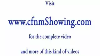 تقوم ثلاث سيدات ، ألبا فان هويو وفيرونيكا أفلوف ببعض الأشياء السيئة جدًا بجوار المسبح