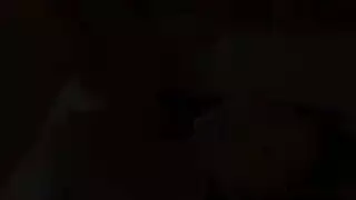 لا يزال مصفوفي المراهق الياباني يمتص الديك ويحصل على مارس الجنس ، حتى بعد أن أعطى اللسان