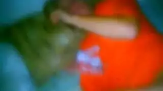 تتوق يائسة لجلسة جماع عنيفة
