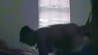 عاهرة مسنة تتعرض لعملية جنس جماعي عنيف