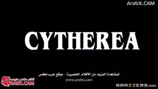إغواء أم الصديق جوردي يفقد السيطرة في فيلم إباحي صريح