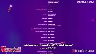 زوجة ساخنة تخون: أصدقاء غيورون يجبرونها على ممارسة جنس ثلاثي صريح