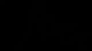 مراهقة ساخنة تمارس الجنس بخشونة بالكعب العالي، كسها الرطب المحلوق معروض