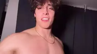 سحاقيات عربيات ساخنات في مشهد دلك صريح