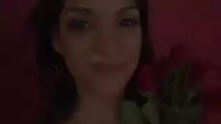 فتاة لاتينية عربية ممتلئة الصدر تتحمل ضربات شرجية خشنة