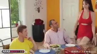 نيك خفي: تفحيط عروس الأب الجديدة بجواره