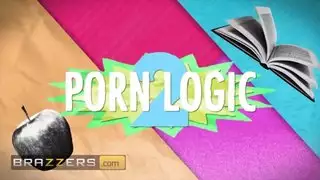 ميلف تعلم المراهقة رايلي ريد الجنس الثلاثي المكثف مع زاندر كورفوس في فيلم إكس إكس إكس