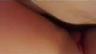 الشقراء الحمراء المشاغبة تتوسل لكل بوصة من ذلك القضيب الأسود