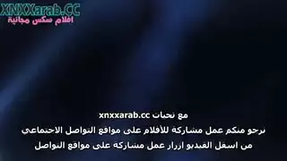 زوجة الأب العاهرة تركع لخدمة القضيب الكبير لابن الزوج