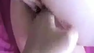 شهوة طبيعية: كلارا تنكح مهبلها الضيق بقوة في الخارج