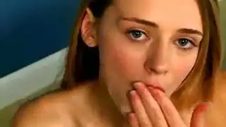 حارسات الجامعة: علاقة ثلاثية في السكن الجامعي