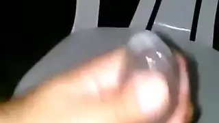 فتيات بالغات صغيرات يحصلن على ثقوب مُدمرة في فيلم إكس إكس إكس عنيف