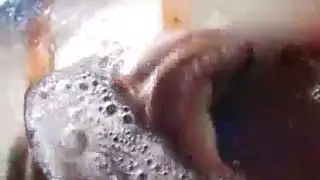 فرنسيات ناضجات في مشهد تبادل زبّين صريح