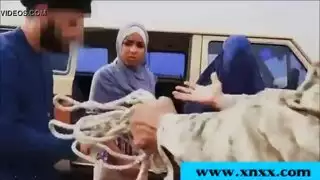 عاصفة الصحراء إكس إكس إكس: جندي يمارس الجنس بقوة مع فتاة محلية
