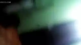 مراهقة مثيرة تركب الدراجة وتلعب بفرجها