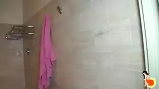 جلسة توسيع الشرج الصعبة لهذا المجنون السويسري وقحة