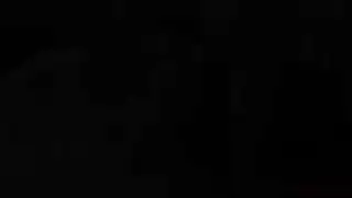 عاهرة محجبة تبلع وتتناك نيك جماعي عربي خشن