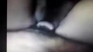 عاهرة هندية ناضجة تتسول لمزيد من الزب في مؤخرتها