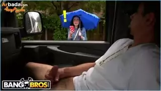 الغني ينيك الخادمه سمينة من المؤخرة