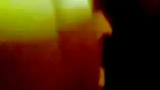 شاب يلعب لصديقته في كسها مصري