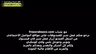 الام تنام وابنها ينكها