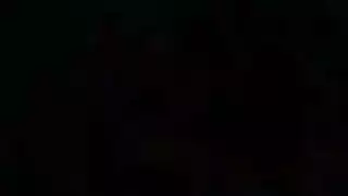 الجميلة الذكية في مثلث جنسي صريح