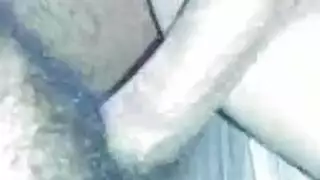 شباب ويائسون: جلسة نكاح جامحة تلبي أعمق احتياجاتهم
