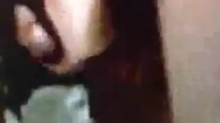 عبادة الخصيتين القاسية والاختناق بالحلق العميق