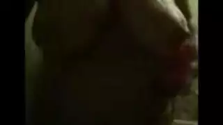جنس إكس إكس إكس في الحمام: رجل متزوج ينيك عاهرة قذرة