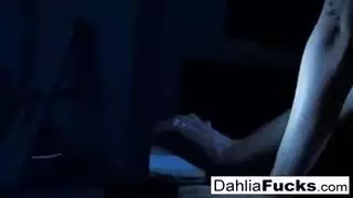 مؤخرة داليا سكاي الشقراء تُدقّ في إباحية قاسية مرضية