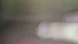 عاهرة شابة مكبلة وتمارس الجنس الفموي بعنف من قبل الشرطة