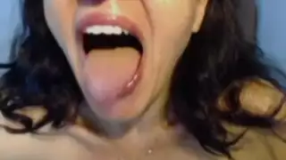 تقبلك كاميرا